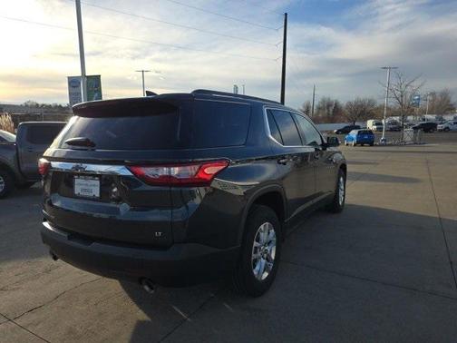 2021 Chevrolet Traverse LT Cloth