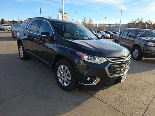 2021 Chevrolet Traverse LT Cloth