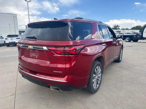 Radiant Red Tintcoat 2023 Chevrolet Traverse Premier