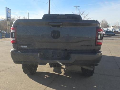 2021 RAM 2500 Big Horn Crew Cab 4x4 6'4' Box