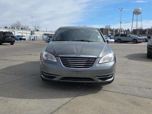 2013 Chrysler 200 Limited