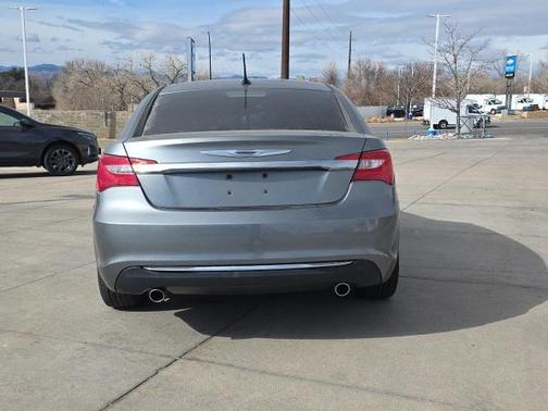 2013 Chrysler 200 Limited