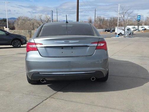 2013 Chrysler 200 Limited