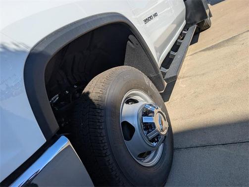 2025 Chevrolet Silverado 3500 LT