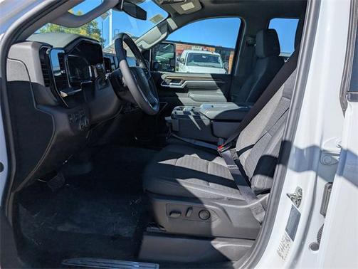 2025 Chevrolet Silverado 3500 LT