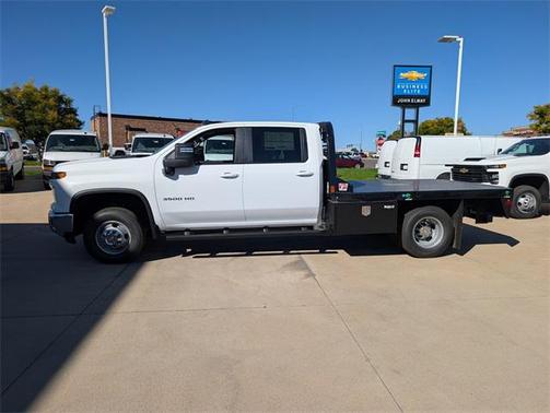 2025 Chevrolet Silverado 3500 LT