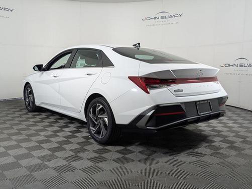 2025 Hyundai ELANTRA SEL