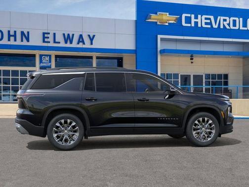 Mosaic Black Metallic 2026 Chevrolet Traverse LT