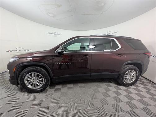 2022 Chevrolet Traverse LT Cloth
