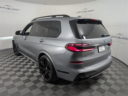 2025 BMW X7 M60i