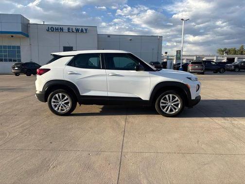 Summit White 2023 Chevrolet Trailblazer LS