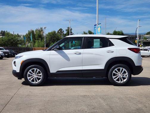 Summit White 2023 Chevrolet Trailblazer LS