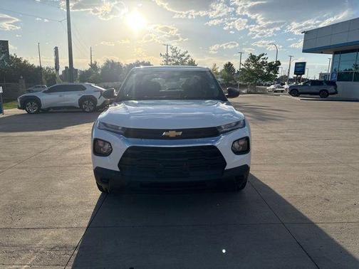 Summit White 2023 Chevrolet Trailblazer LS
