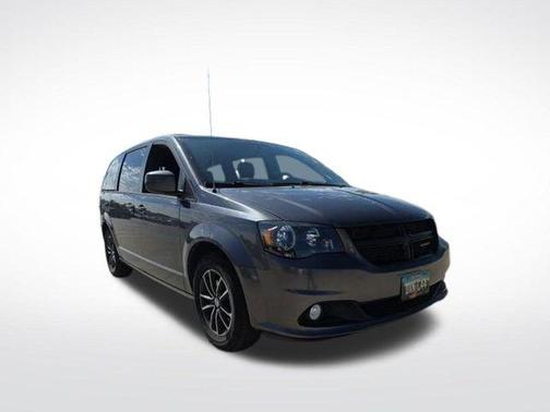 Granite Pearlcoat 2018 Dodge Grand Caravan SE