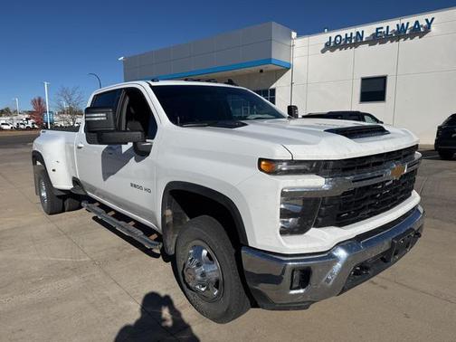 2025 Chevrolet Silverado 3500 LT
