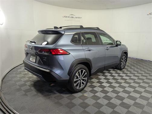 2025 Toyota Corolla Cross XLE