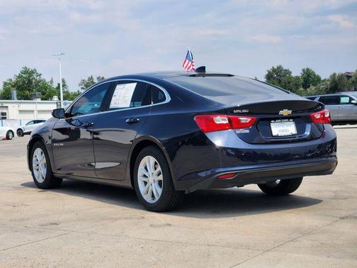 Blue Velvet Metallic 2018 Chevrolet Malibu LT
