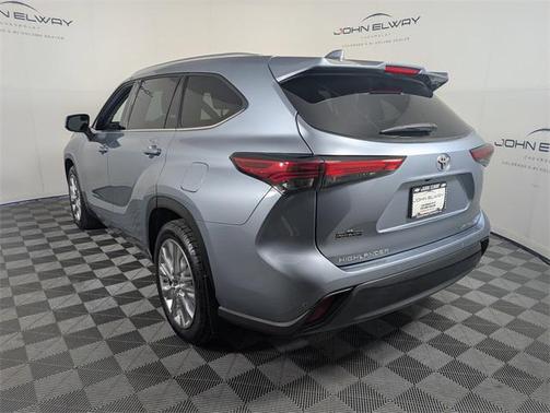 2022 Toyota Highlander Limited