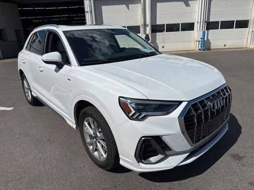 2022 Audi Q3 45 S line Premium Plus