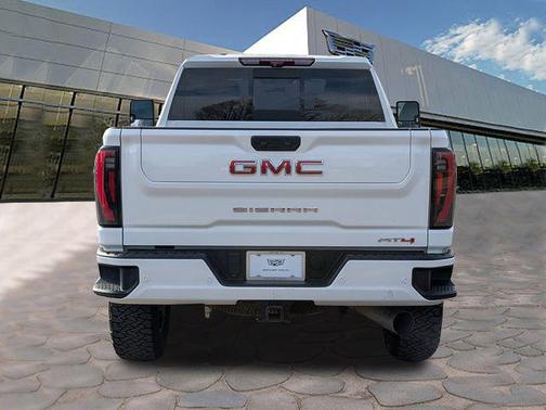 2024 GMC Sierra 2500 AT4