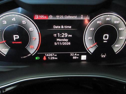 Glacier White Metallic 2025 Audi Q7 55 Premium