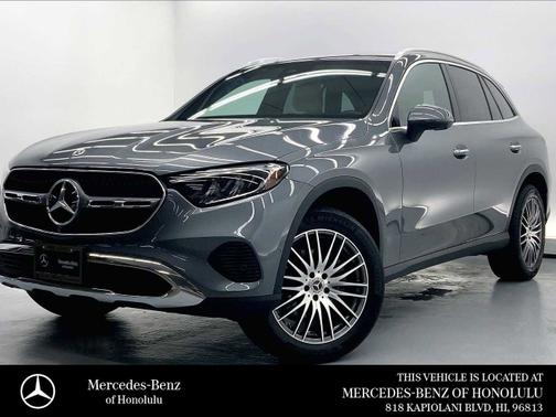 Selenite Grey Metallic 2023 Mercedes-Benz GLC 300