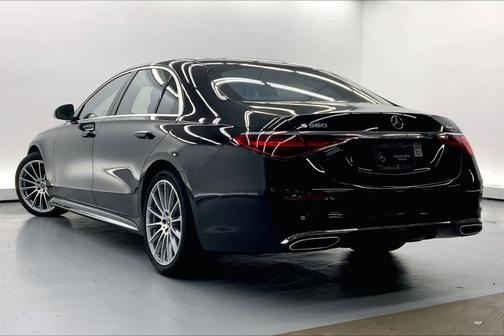 Obsidian Black Metallic 2023 Mercedes-Benz S-Class