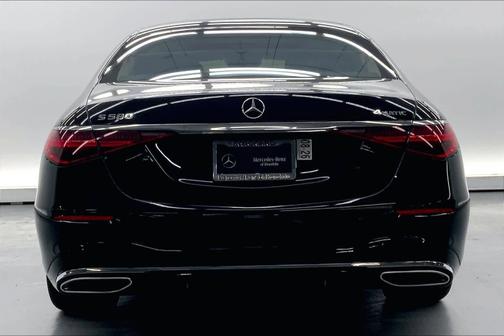 Obsidian Black Metallic 2023 Mercedes-Benz S-Class