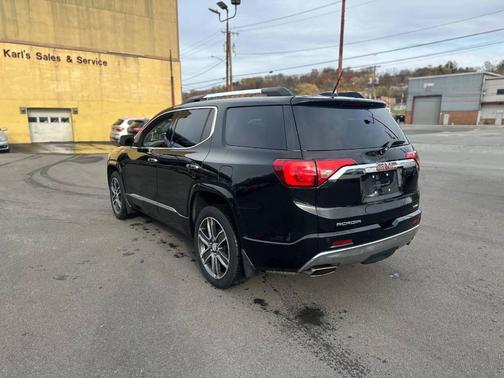 2017 GMC Acadia Denali