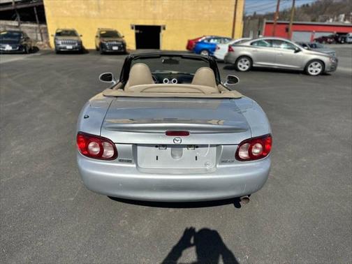 2003 Mazda MX-5 Miata LS