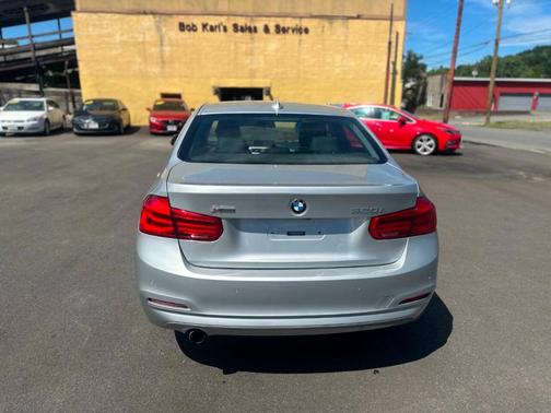 2017 BMW 320 i xDrive