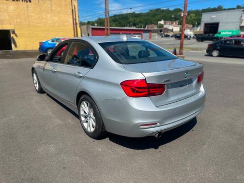 2017 BMW 320 i xDrive