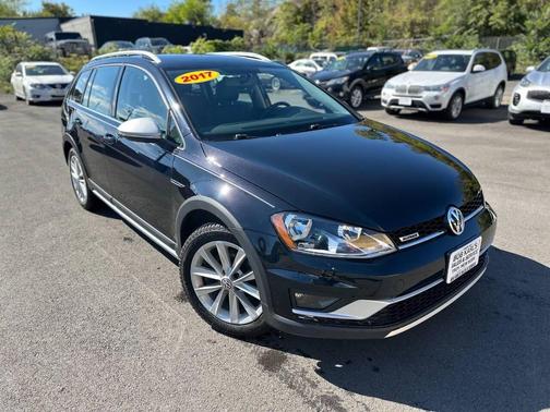 2017 Volkswagen Golf Alltrack TSI S