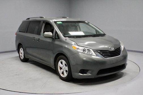 2014 Toyota Sienna LE
