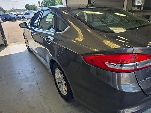 2017 Ford Fusion S