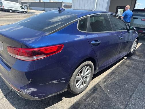 2016 Kia Optima LX