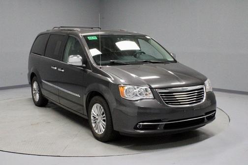 2015 Chrysler Town & Country Touring-L