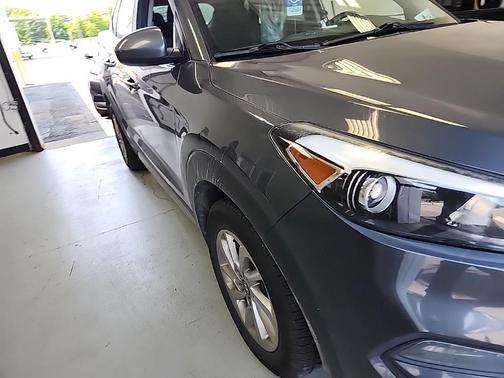2017 Hyundai TUCSON SE