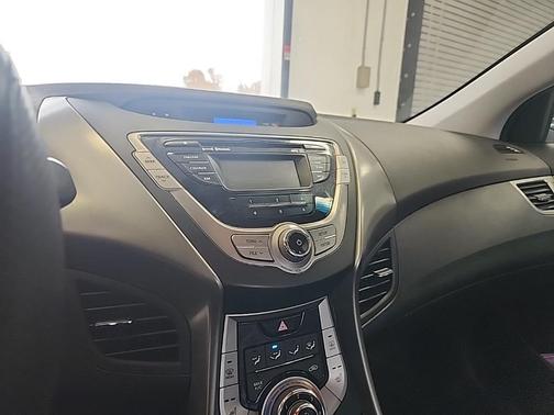 2013 Hyundai ELANTRA Limited