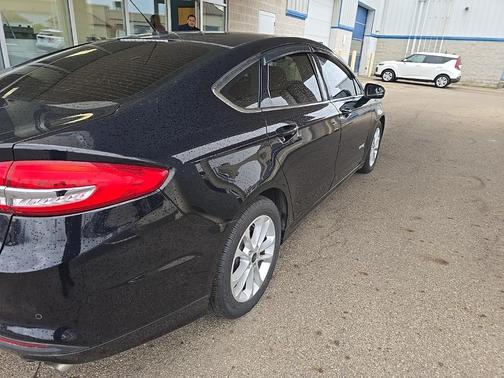 2018 Ford Fusion Hybrid SE
