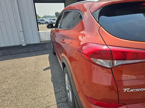 2017 Hyundai TUCSON SE