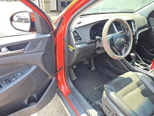 2017 Hyundai TUCSON SE