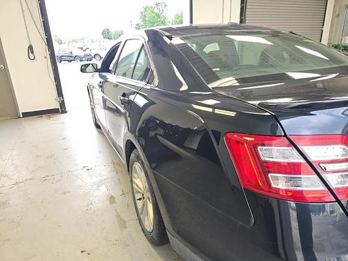 2014 Ford Taurus SEL