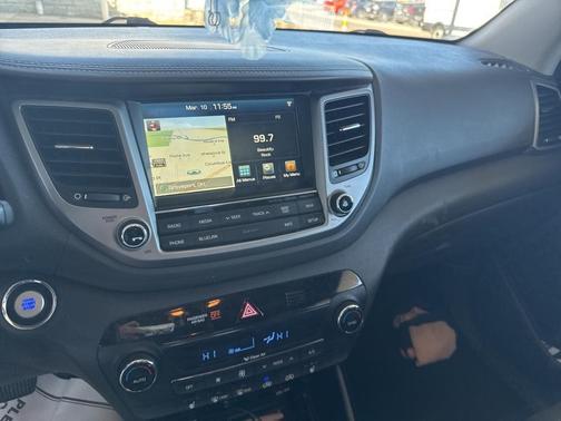 2017 Hyundai TUCSON SE Plus