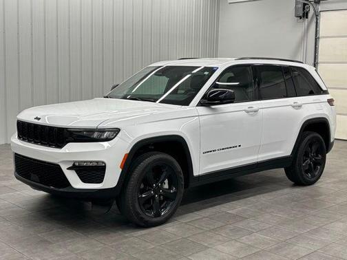 Bright White Clearcoat 2024 Jeep Grand Cherokee Limited