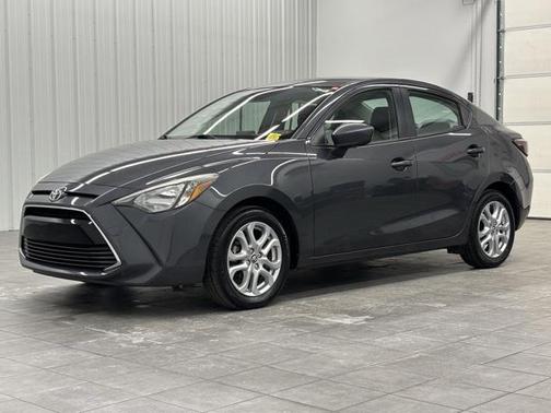 2017 Toyota Yaris iA Base