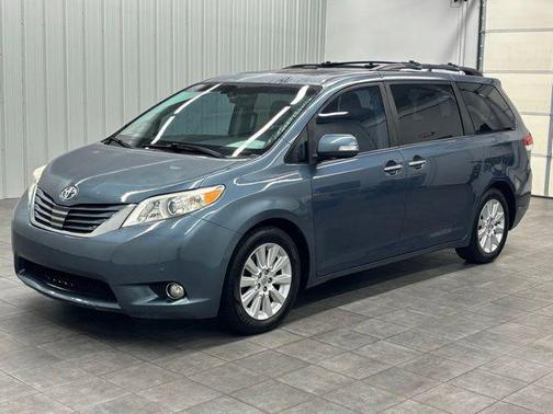 Shoreline Mist 2014 Toyota Sienna Limited