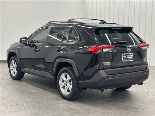 2020 Toyota RAV4 Hybrid XLE