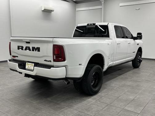 2025 RAM 3500 Laramie Crew Cab 4x4 8' Box