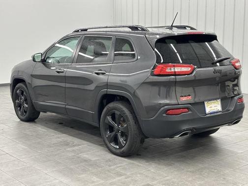 2016 Jeep Cherokee Altitude